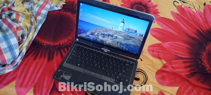 Dell Laptop 360° Rotate